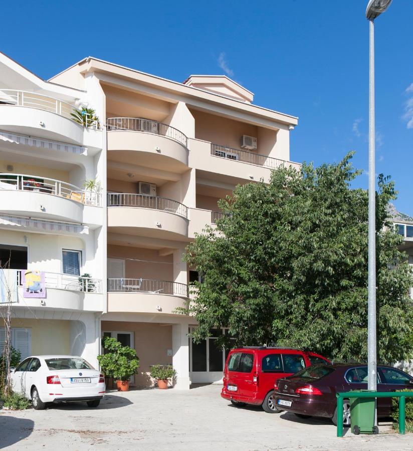 Apartments Nevenka I Josko Tučepi Exterior foto